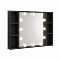 Sort spejlskab med LED-lys og åbne hylder, 90 x 10,5 x 60 cm